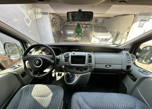 Черный Рено Трафик, объемом двигателя 2.5 л и пробегом 347 тыс. км за 6900 $, фото 15 на Automoto.ua