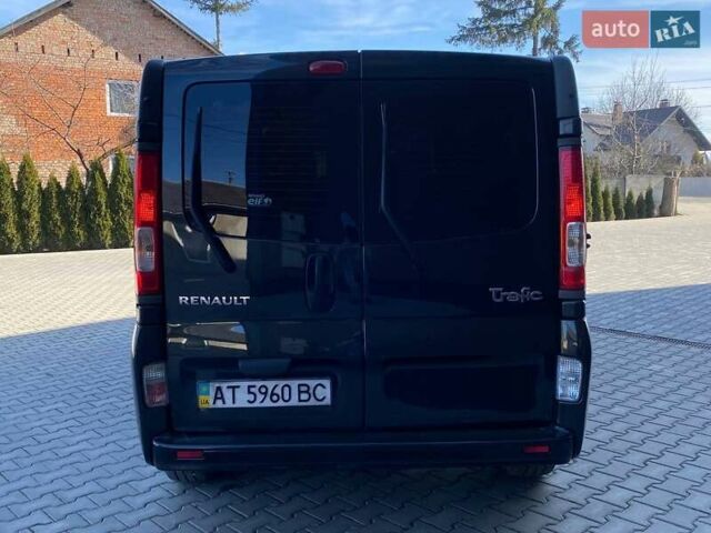 Черный Рено Трафик, объемом двигателя 2 л и пробегом 295 тыс. км за 10499 $, фото 8 на Automoto.ua