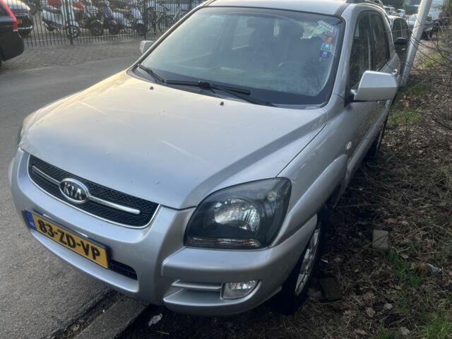 Рено Трафик 2008 в Львове на Automoto.ua Черный Рено Трафик, объемом двигателя 2 л и пробегом 275 тыс. км за 4196 $, фото 5 на Automoto.ua