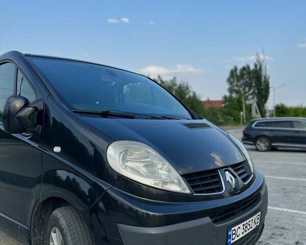Черный Рено Трафик, объемом двигателя 2.5 л и пробегом 290 тыс. км за 10000 $, фото 4 на Automoto.ua
