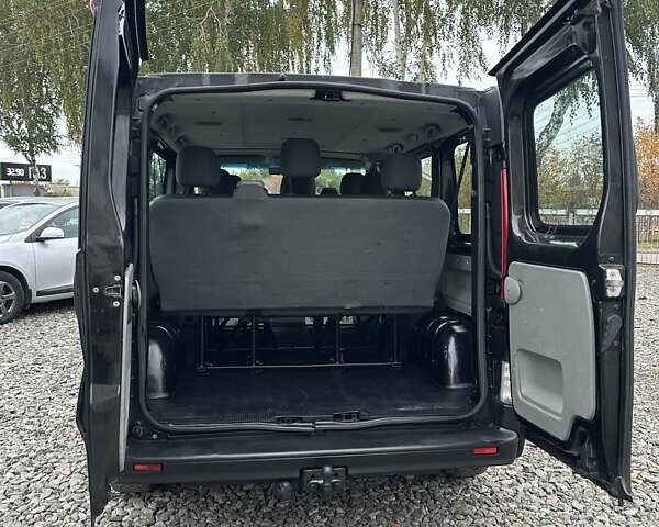 Чорний Рено Трафік, об'ємом двигуна 2 л та пробігом 328 тис. км за 11800 $, фото 6 на Automoto.ua