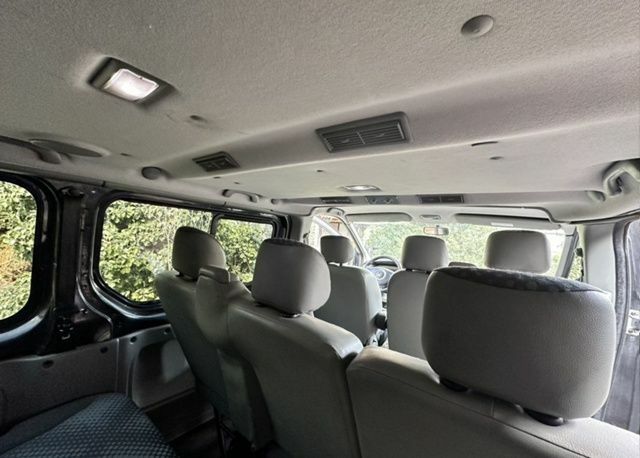 Черный Рено Трафик, объемом двигателя 2.5 л и пробегом 347 тыс. км за 6900 $, фото 12 на Automoto.ua