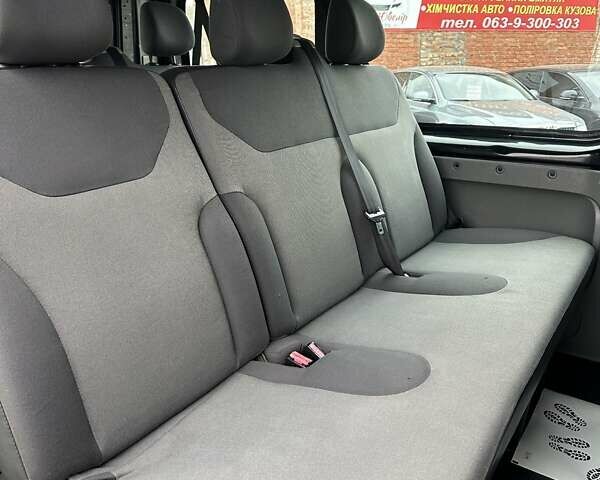 Чорний Рено Трафік, об'ємом двигуна 2 л та пробігом 328 тис. км за 11800 $, фото 17 на Automoto.ua