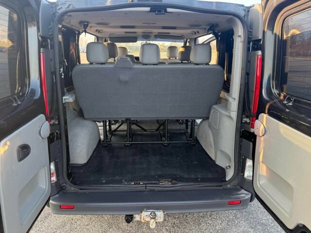 Рено Трафик 2008 в Кропивницком (Кировограде) на Automoto.ua Черный Рено Трафик, объемом двигателя 2 л и пробегом 287 тыс. км за 6800 $, фото 8 на Automoto.ua