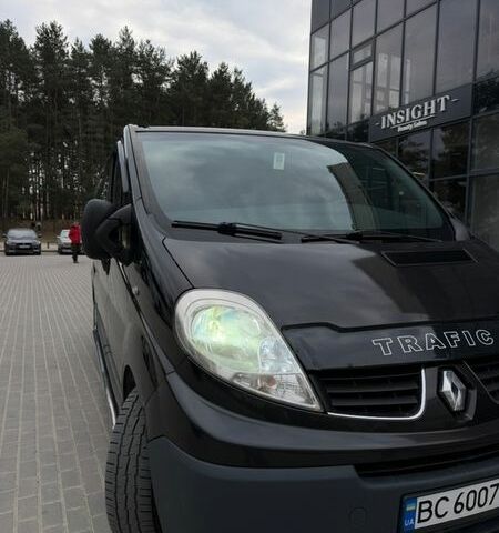 Чорний Рено Трафік, об'ємом двигуна 2.46 л та пробігом 255 тис. км за 10800 $, фото 3 на Automoto.ua