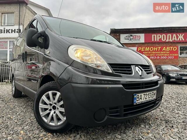 Чорний Рено Трафік, об'ємом двигуна 2 л та пробігом 328 тис. км за 11800 $, фото 8 на Automoto.ua