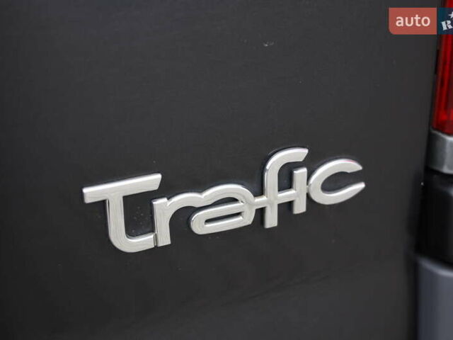 Чорний Рено Трафік, об'ємом двигуна 2 л та пробігом 497 тис. км за 10200 $, фото 30 на Automoto.ua