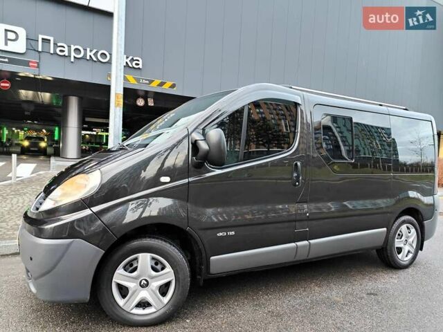 Чорний Рено Трафік, об'ємом двигуна 2 л та пробігом 347 тис. км за 8990 $, фото 5 на Automoto.ua
