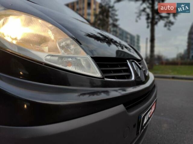 Чорний Рено Трафік, об'ємом двигуна 2 л та пробігом 347 тис. км за 8990 $, фото 31 на Automoto.ua