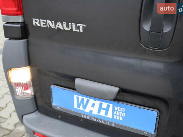 Чорний Рено Трафік, об'ємом двигуна 2 л та пробігом 497 тис. км за 10200 $, фото 29 на Automoto.ua