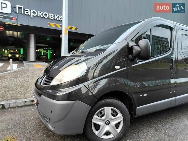 Чорний Рено Трафік, об'ємом двигуна 2 л та пробігом 347 тис. км за 8990 $, фото 3 на Automoto.ua