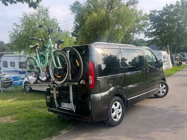 Черный Рено Трафик, объемом двигателя 2 л и пробегом 229 тыс. км за 7700 $, фото 7 на Automoto.ua