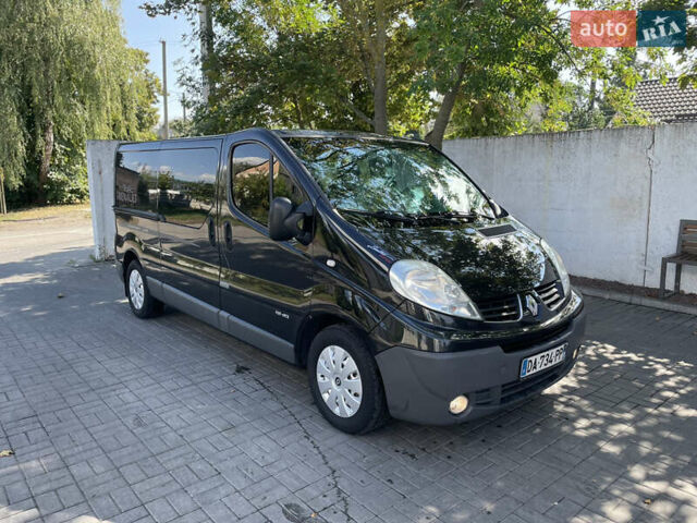 Черный Рено Трафик, объемом двигателя 2 л и пробегом 290 тыс. км за 9700 $, фото 1 на Automoto.ua