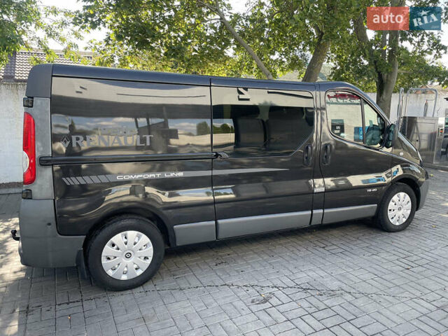 Черный Рено Трафик, объемом двигателя 2 л и пробегом 290 тыс. км за 9700 $, фото 10 на Automoto.ua