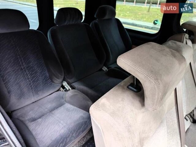 Чорний Рено Трафік, об'ємом двигуна 2 л та пробігом 347 тис. км за 8990 $, фото 27 на Automoto.ua