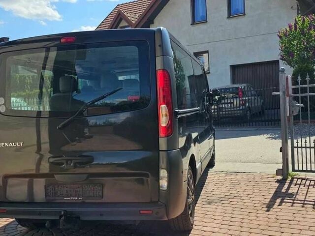 Черный Рено Трафик, объемом двигателя 2 л и пробегом 195 тыс. км за 8000 $, фото 2 на Automoto.ua
