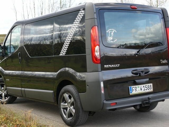 Черный Рено Трафик, объемом двигателя 2 л и пробегом 192 тыс. км за 8200 $, фото 6 на Automoto.ua
