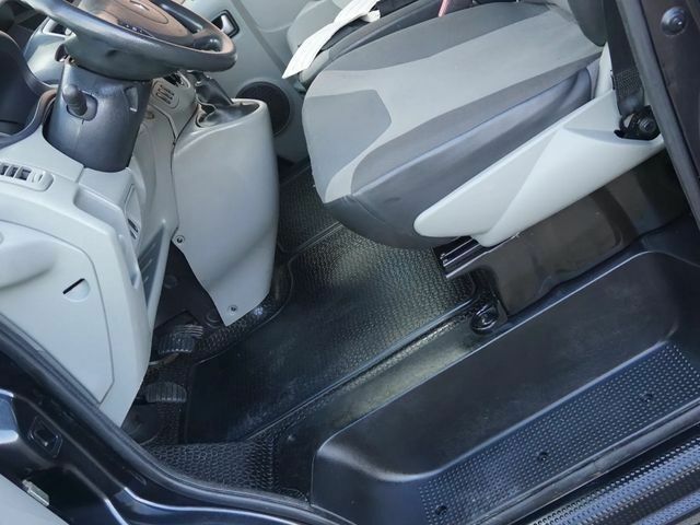 Черный Рено Трафик, объемом двигателя 2 л и пробегом 192 тыс. км за 8200 $, фото 10 на Automoto.ua