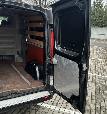 Черный Рено Трафик, объемом двигателя 2 л и пробегом 276 тыс. км за 12800 $, фото 18 на Automoto.ua