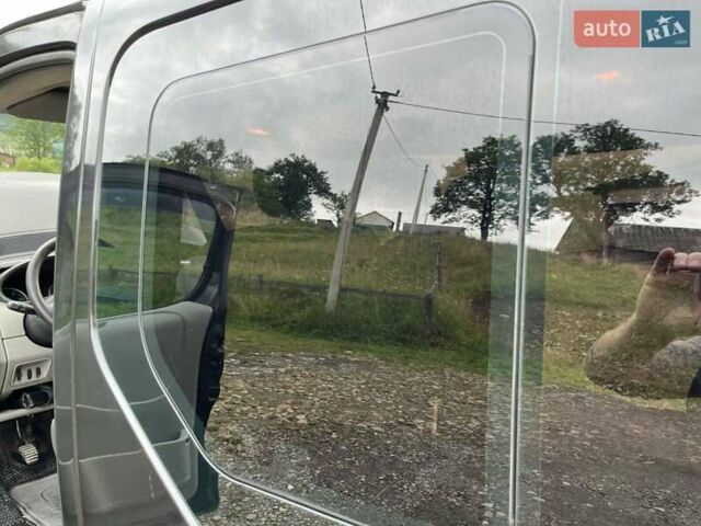 Чорний Рено Трафік, об'ємом двигуна 2 л та пробігом 440 тис. км за 12800 $, фото 18 на Automoto.ua