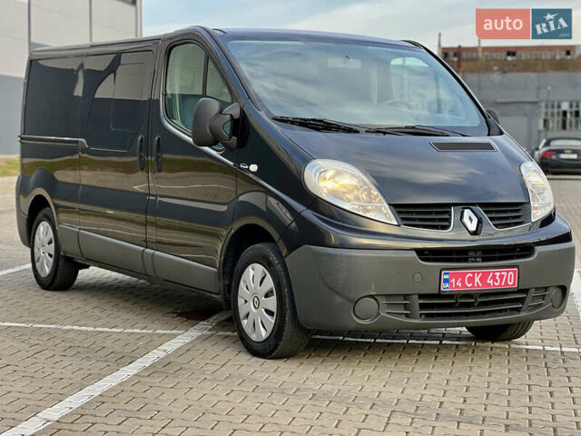 Черный Рено Трафик, объемом двигателя 2 л и пробегом 159 тыс. км за 15100 $, фото 4 на Automoto.ua