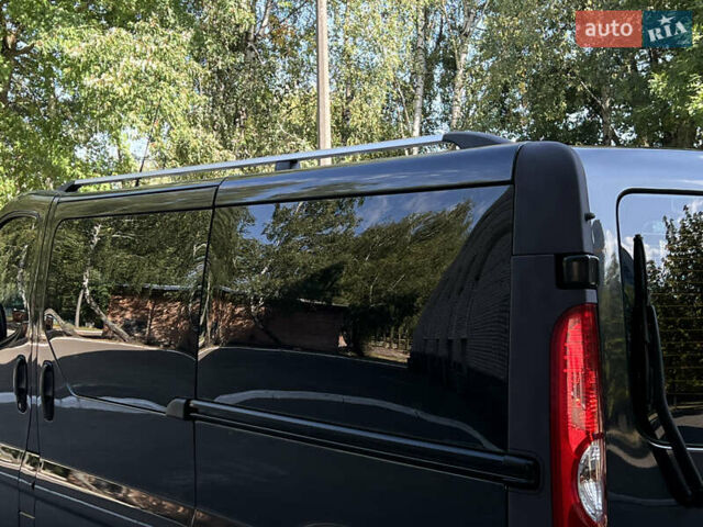 Черный Рено Трафик, объемом двигателя 2.5 л и пробегом 316 тыс. км за 14750 $, фото 25 на Automoto.ua
