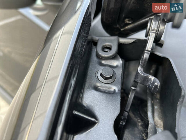 Чорний Рено Трафік, об'ємом двигуна 2 л та пробігом 159 тис. км за 13900 $, фото 74 на Automoto.ua