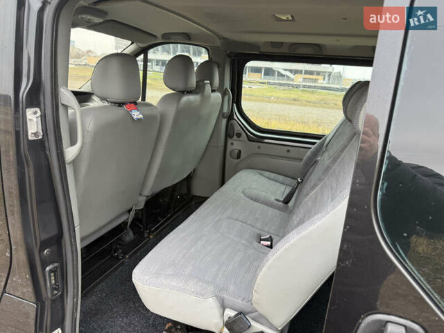 Черный Рено Трафик, объемом двигателя 2 л и пробегом 230 тыс. км за 13800 $, фото 11 на Automoto.ua