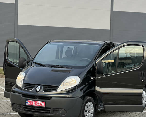 Чорний Рено Трафік, об'ємом двигуна 2 л та пробігом 159 тис. км за 13900 $, фото 78 на Automoto.ua