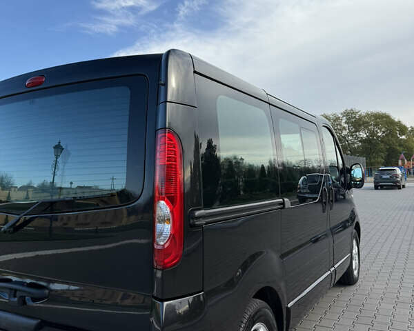 Черный Рено Трафик, объемом двигателя 2.5 л и пробегом 216 тыс. км за 16900 $, фото 9 на Automoto.ua