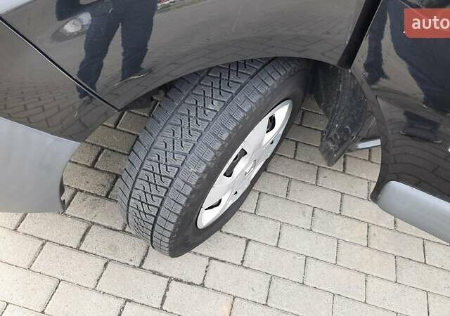 Черный Рено Трафик, объемом двигателя 2 л и пробегом 176 тыс. км за 15999 $, фото 1 на Automoto.ua