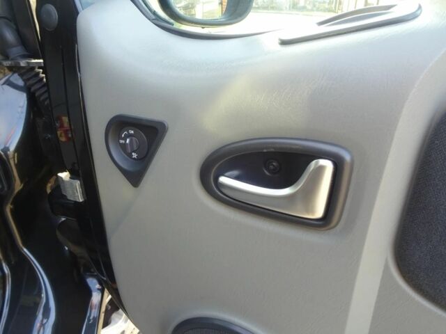 Рено Трафик 2011 в Николаеве на Automoto.ua Черный Рено Трафик, объемом двигателя 2 л и пробегом 256 тыс. км за 8200 $, фото 11 на Automoto.ua