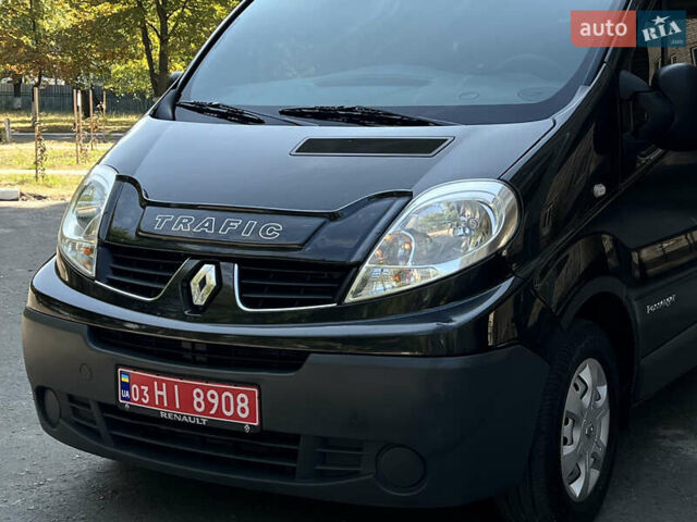 Черный Рено Трафик, объемом двигателя 2.5 л и пробегом 316 тыс. км за 14750 $, фото 16 на Automoto.ua