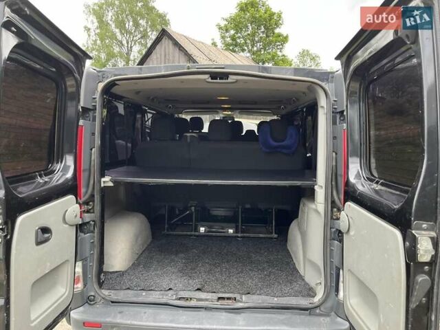 Чорний Рено Трафік, об'ємом двигуна 2 л та пробігом 440 тис. км за 12800 $, фото 21 на Automoto.ua