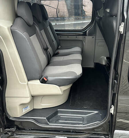 Черный Рено Трафик, объемом двигателя 2 л и пробегом 276 тыс. км за 12800 $, фото 13 на Automoto.ua