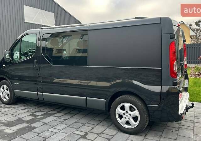 Черный Рено Трафик, объемом двигателя 2 л и пробегом 237 тыс. км за 13600 $, фото 3 на Automoto.ua