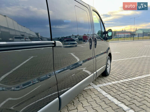 Черный Рено Трафик, объемом двигателя 2 л и пробегом 159 тыс. км за 15100 $, фото 31 на Automoto.ua