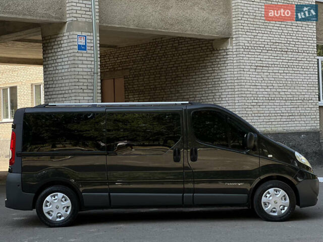 Черный Рено Трафик, объемом двигателя 2.5 л и пробегом 316 тыс. км за 14750 $, фото 12 на Automoto.ua