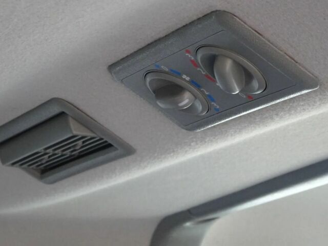 Рено Трафик 2011 в Николаеве на Automoto.ua Черный Рено Трафик, объемом двигателя 2 л и пробегом 256 тыс. км за 8200 $, фото 10 на Automoto.ua