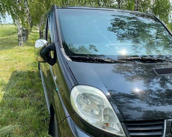 Черный Рено Трафик, объемом двигателя 2 л и пробегом 263 тыс. км за 14999 $, фото 18 на Automoto.ua