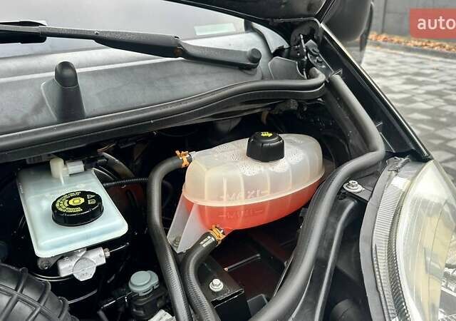 Черный Рено Трафик, объемом двигателя 2 л и пробегом 237 тыс. км за 13600 $, фото 21 на Automoto.ua