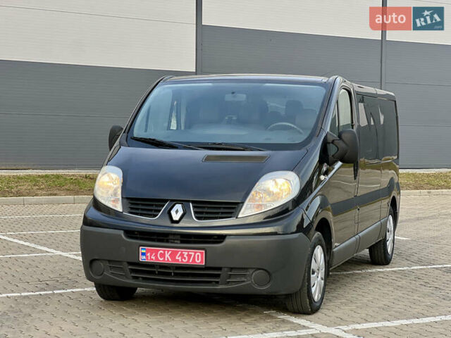 Чорний Рено Трафік, об'ємом двигуна 2 л та пробігом 159 тис. км за 13900 $, фото 1 на Automoto.ua