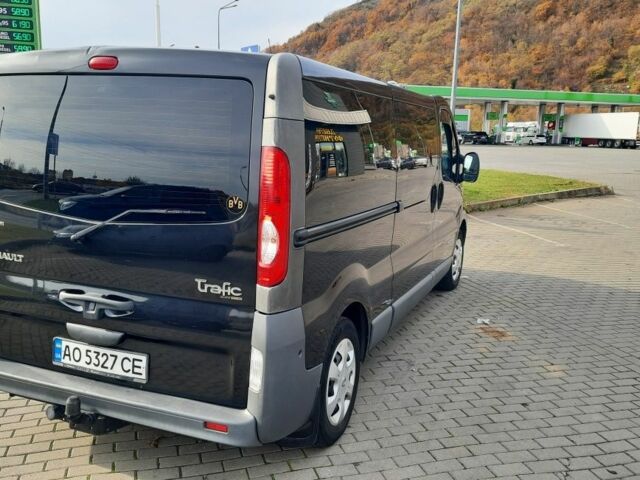 Черный Рено Трафик, объемом двигателя 2 л и пробегом 165 тыс. км за 15473 $, фото 4 на Automoto.ua