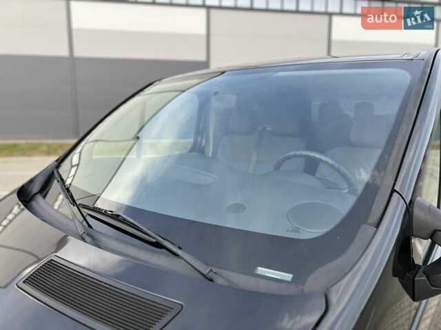 Черный Рено Трафик, объемом двигателя 2 л и пробегом 159 тыс. км за 15100 $, фото 19 на Automoto.ua