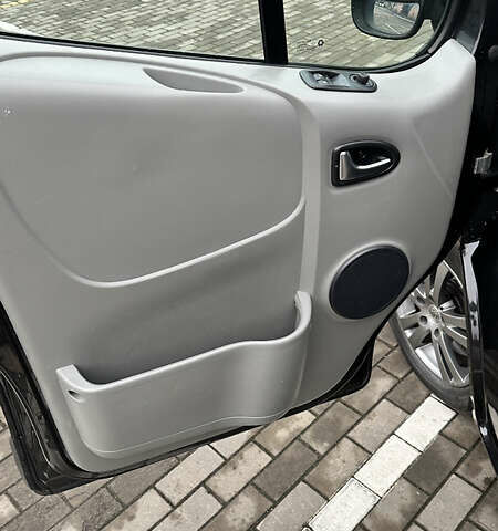 Черный Рено Трафик, объемом двигателя 2 л и пробегом 276 тыс. км за 12800 $, фото 15 на Automoto.ua