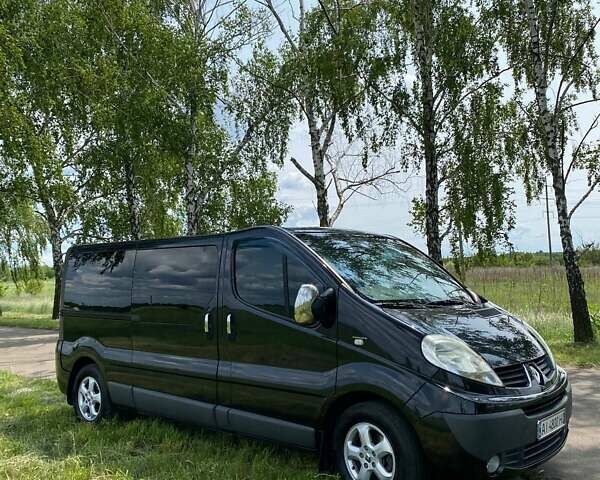 Черный Рено Трафик, объемом двигателя 2 л и пробегом 263 тыс. км за 14999 $, фото 5 на Automoto.ua