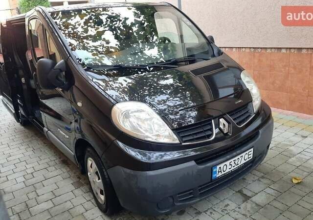 Черный Рено Трафик, объемом двигателя 2 л и пробегом 165 тыс. км за 15473 $, фото 7 на Automoto.ua