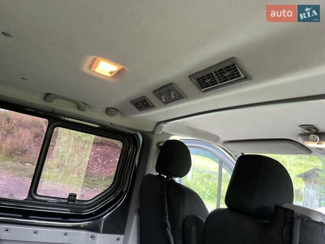 Чорний Рено Трафік, об'ємом двигуна 2 л та пробігом 440 тис. км за 12800 $, фото 1 на Automoto.ua