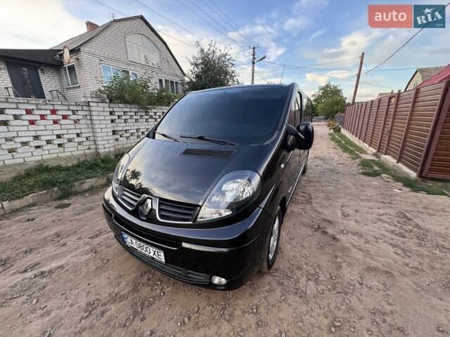 Черный Рено Трафик, объемом двигателя 2.46 л и пробегом 314 тыс. км за 13000 $, фото 8 на Automoto.ua