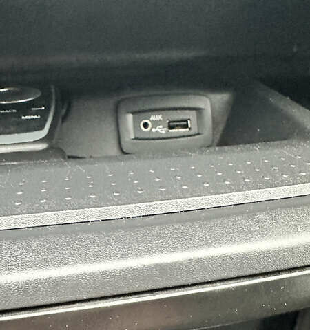 Черный Рено Трафик, объемом двигателя 2 л и пробегом 276 тыс. км за 12800 $, фото 17 на Automoto.ua